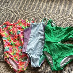 3 girls swimsuits